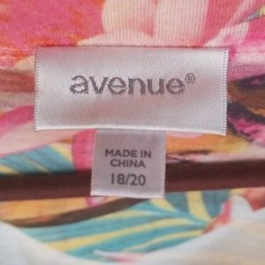 Avenue Tops - Avenue tee Avenue Tops - Avenue tee